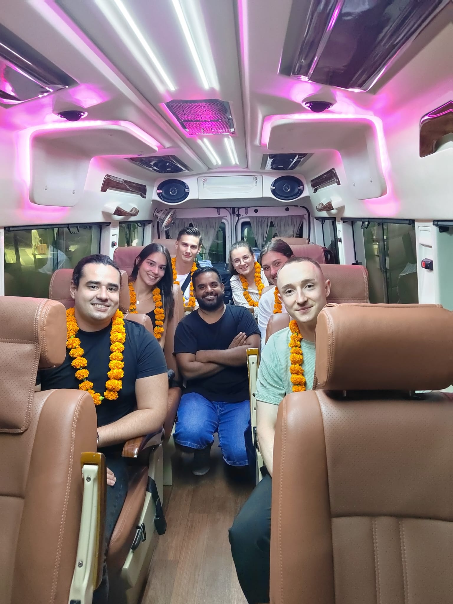 Happy India.ch guests