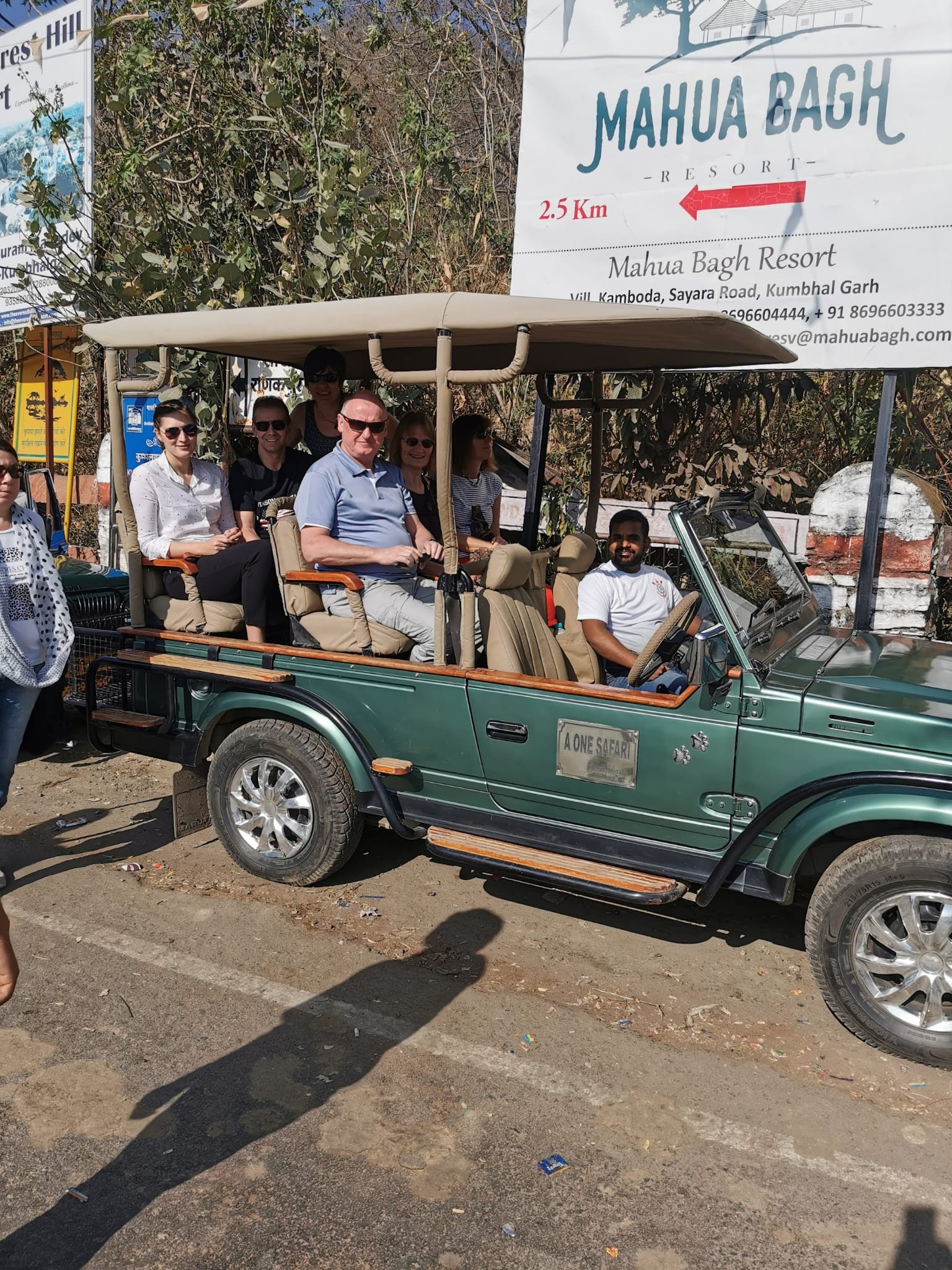 India.ch wildlife safari guests